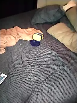 Convertiblechulo: онлайн-секс-чат