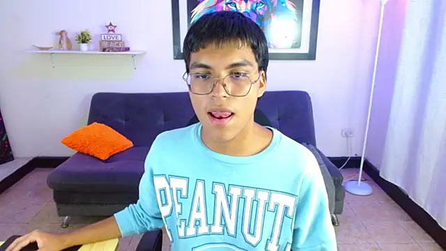 Maecum18: онлайн-секс-чат