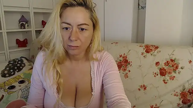 _karolynesyera_ – Live XXX-chat