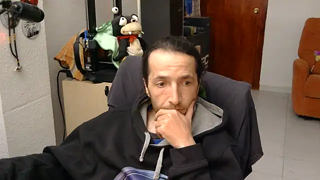 softail85's Live XXX Chat