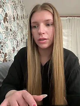 adel_secret's Live XXX Chat