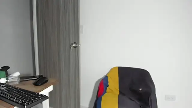 Freedom_24's Live XXX Chat