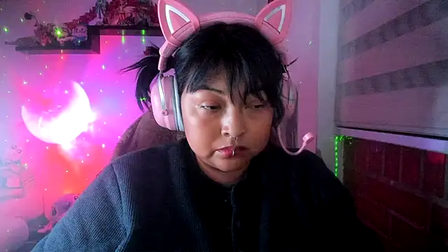 Shaddycute_ Adlı Modelin Canlı XXX Sohbeti