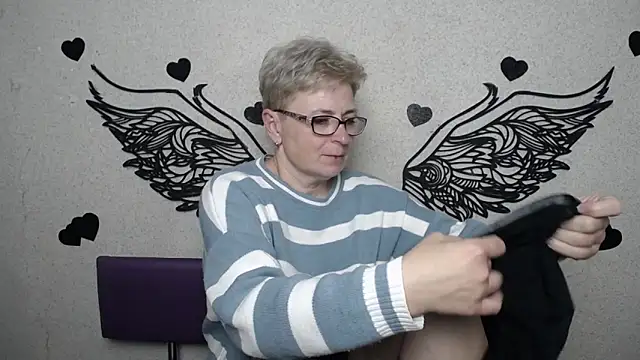 EmiliaGree live XXX chat