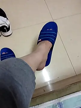 huzi518's Live XXX Chat