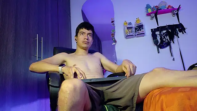 Nymphobuddies Adlı Modelin Canlı XXX Sohbeti