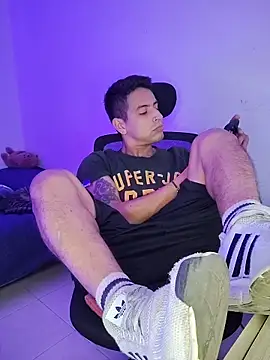 Juann-cock Adlı Modelin Canlı XXX Sohbeti