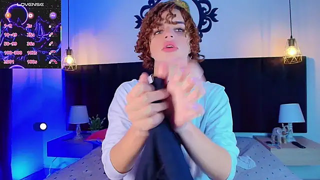 Skyee_angel Adlı Modelin Canlı XXX Sohbeti