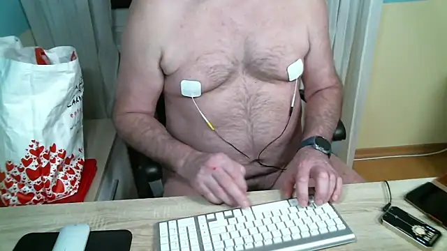 oldmousketair's Live XXX Chat