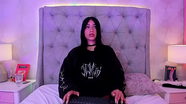 MiaLiberty Chat XXX in diretta