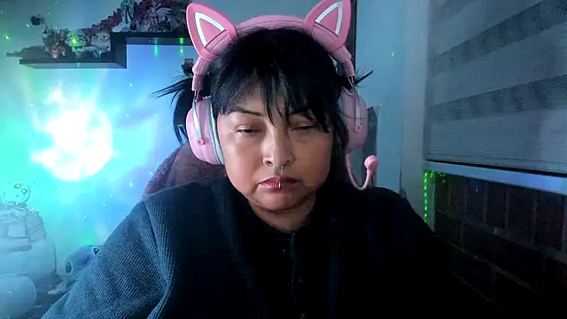 Shaddycute_: онлайн-секс-чат