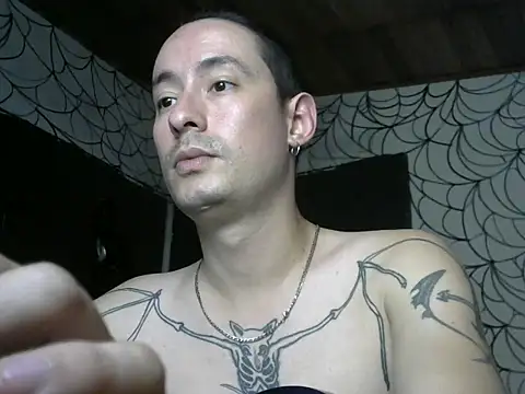 Show modela vampireathome na web-kameri