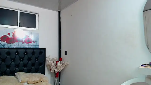 pinky_f00x: онлайн-секс-чат