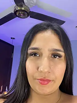 Rose_monroee – Naživo XXX chat