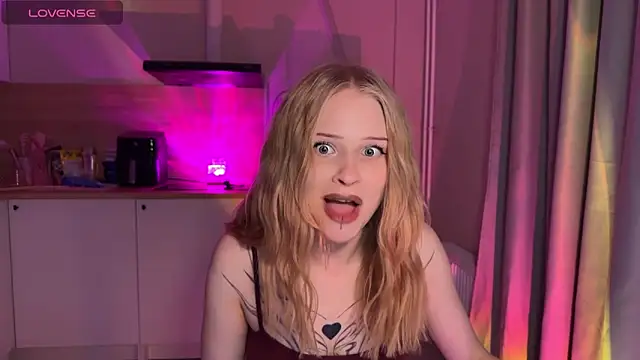 lisa_barbie: απευθείας συνομιλία ΧΧΧ