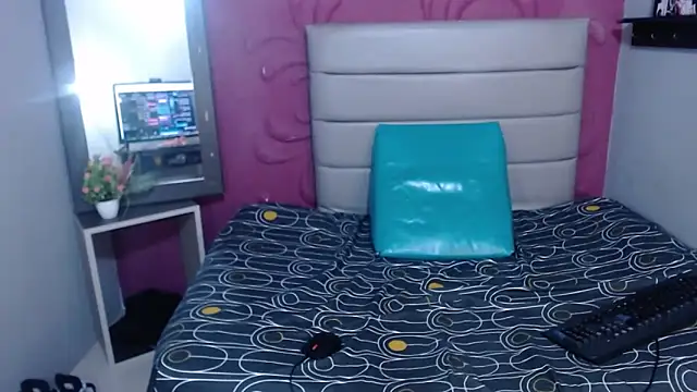 casandraroberthrs707: απευθείας συνομιλία ΧΧΧ