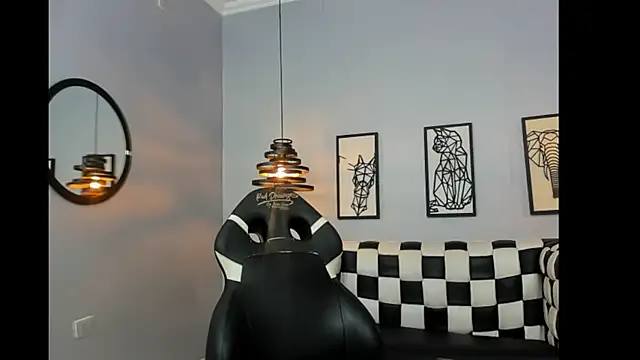 Chat +18 de Mia_Curvyy ao vivo