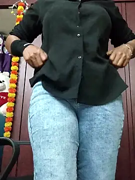 jaahnavi-reddy live XXX chat