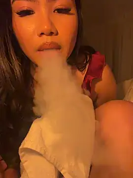 TitiTinyThain Webbikameraesitys