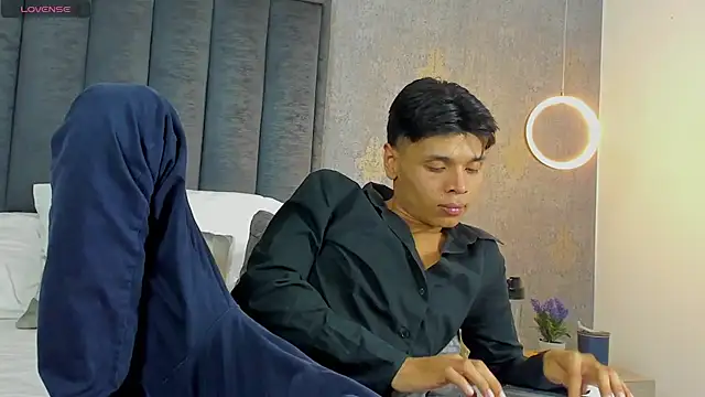 Alejandroo_Montenegro 在線直播表演