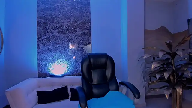 MaddisonLowe's Live XXX Chat