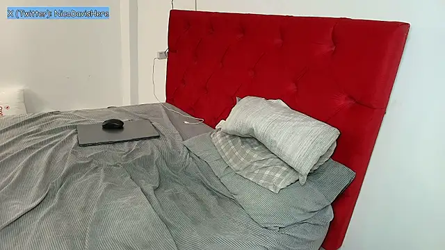 NicoDavisOfficial Chat XXX live