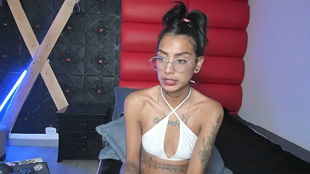 Chat XXX ao vivo de KarlaSlutSkinny__