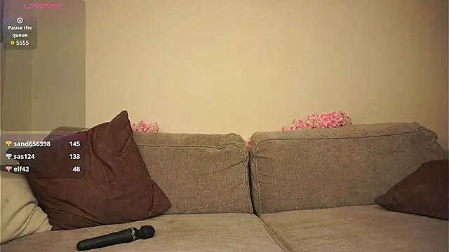 ToyaPletz Chat XXX live