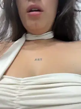 Antonella_Julieta Chat XXX in diretta