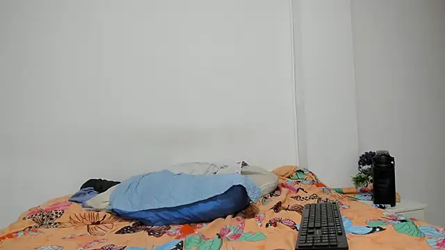 enzzo_rossi 在線直播表演