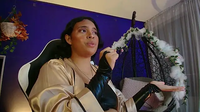 Emmapark_: онлайн-секс-чат