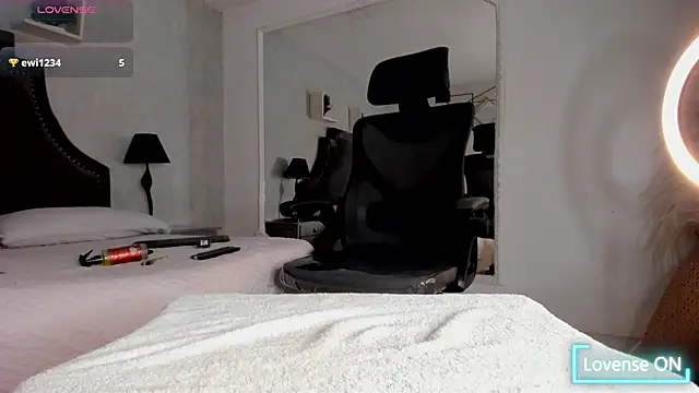 LiamDeep's Live XXX Chat