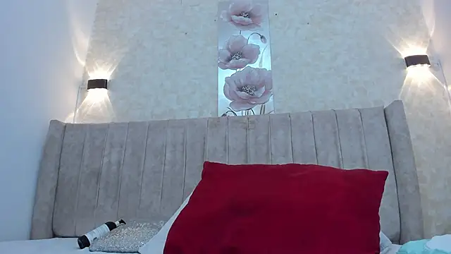 thamiina_'s Live XXX Chat