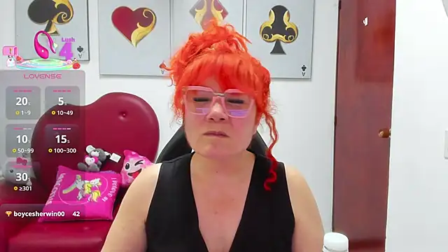 Salomeediaz_ élő XXX-chatje