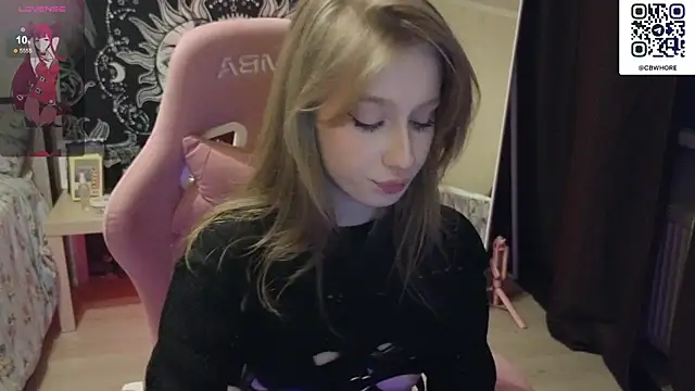 cyyberwhore 现场XXX聊天