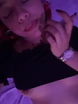 แชท XXX สดของ Andrea-Queen