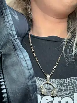 Chat +18 de Strongqueen ao vivo