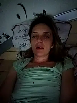 SophyGirl Adlı Modelin Canlı XXX Sohbeti