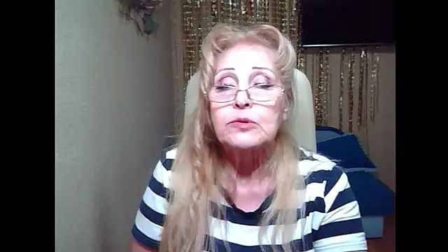 Margo_Sweety Adlı Modelin Canlı XXX Sohbeti