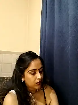 cute_indianxo Adlı Modelin Canlı XXX Sohbeti