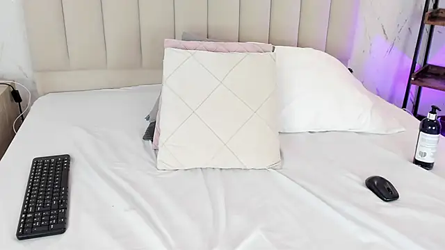 Chat XXX en directo de ViolettaRousee_