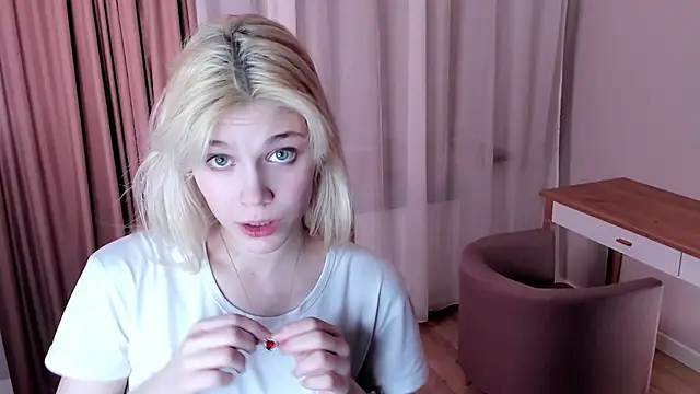 Chat XXX ao vivo de LannieDaku