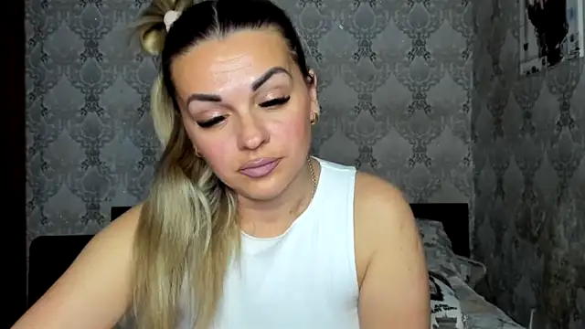 NicoletMoore live XXX chat