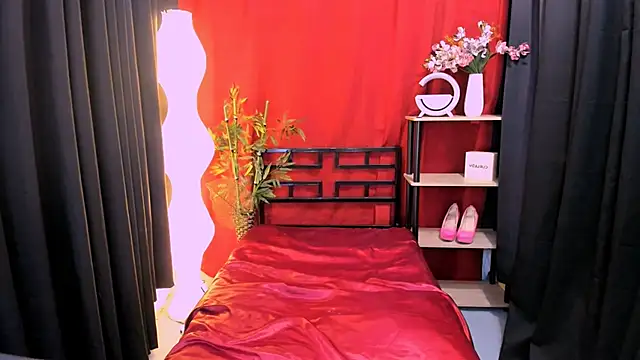 azumi_suzako Adlı Modelin Web Kamerası Şovu