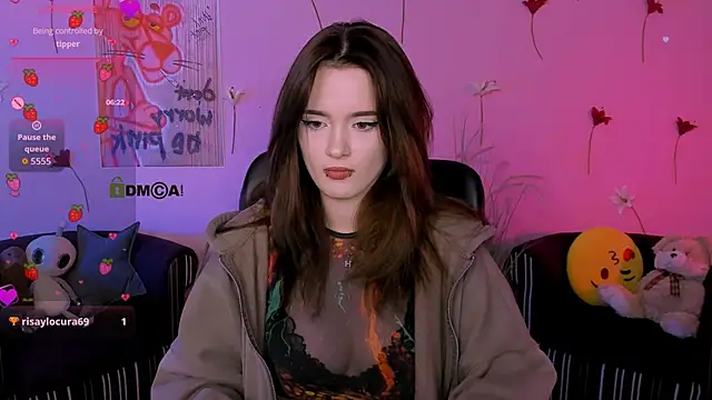 liana_kisses élő XXX-chatje