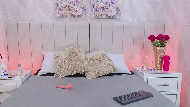 SaraLugo's Live XXX Chat