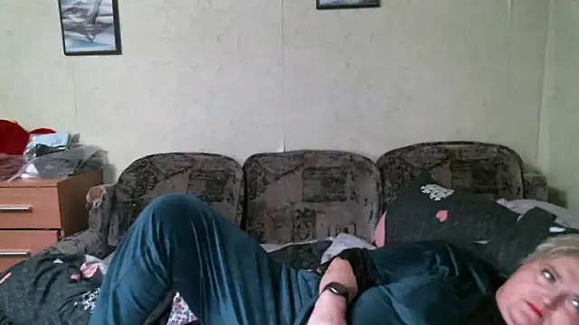 Lana555 Adlı Modelin Canlı XXX Sohbeti