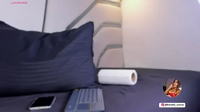 Kendall__evanss' Live XXX Chat