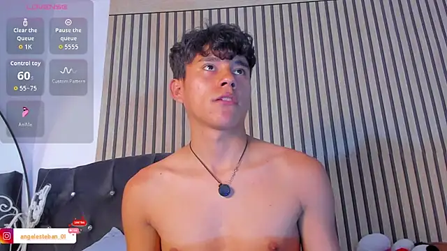 Pertunjukan Kamera Web Angel_esteban_fx