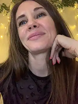 Pertunjukan Kamera Web LucieMack